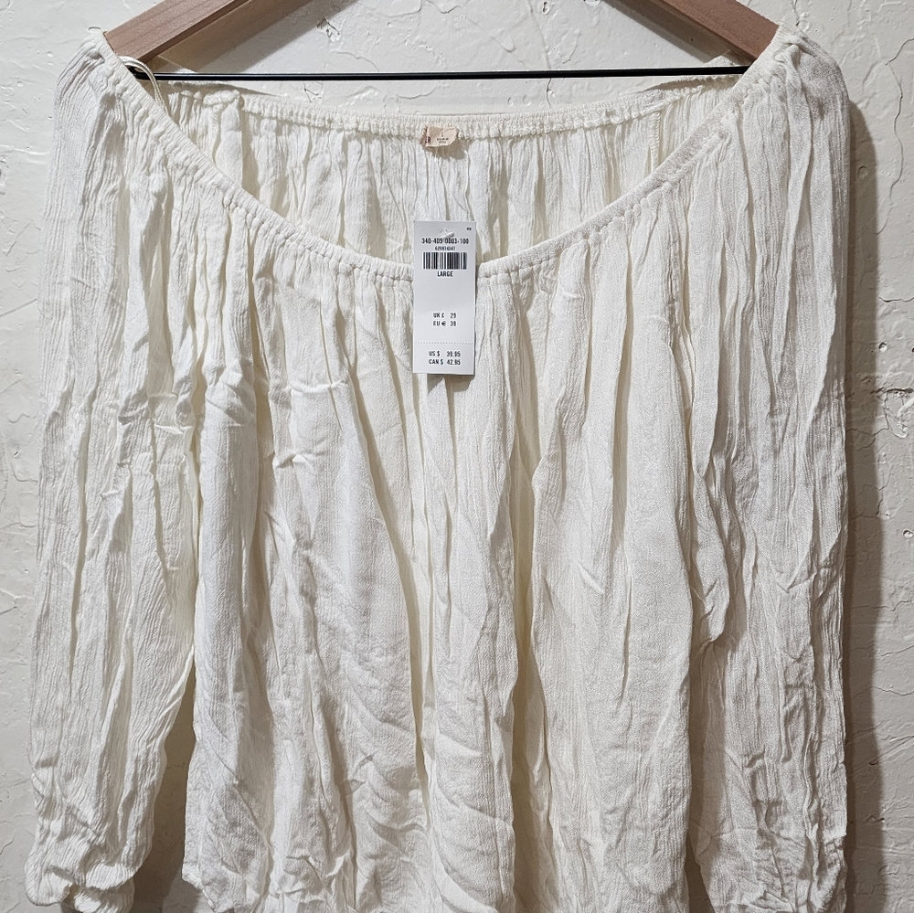 Hollister off the shoulder flowy top